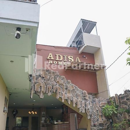 Adisa Homestay Near Saiful Anwar Маланг Екстериор снимка