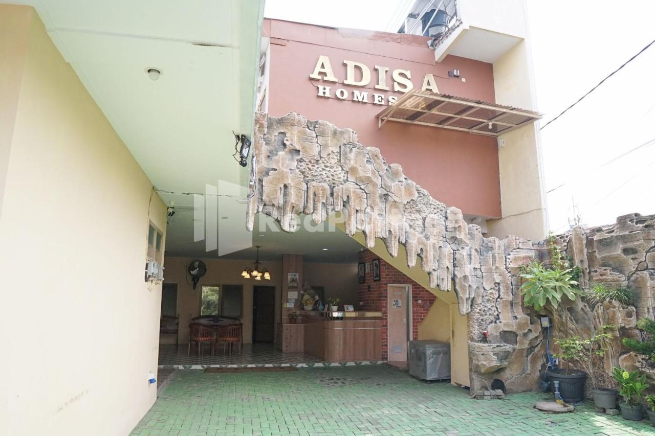 Adisa Homestay Near Saiful Anwar Маланг Екстериор снимка